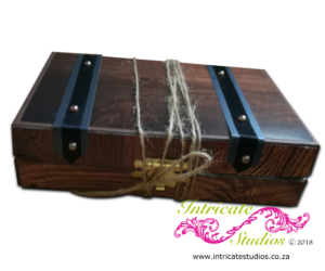 Old case - vintage.svg
